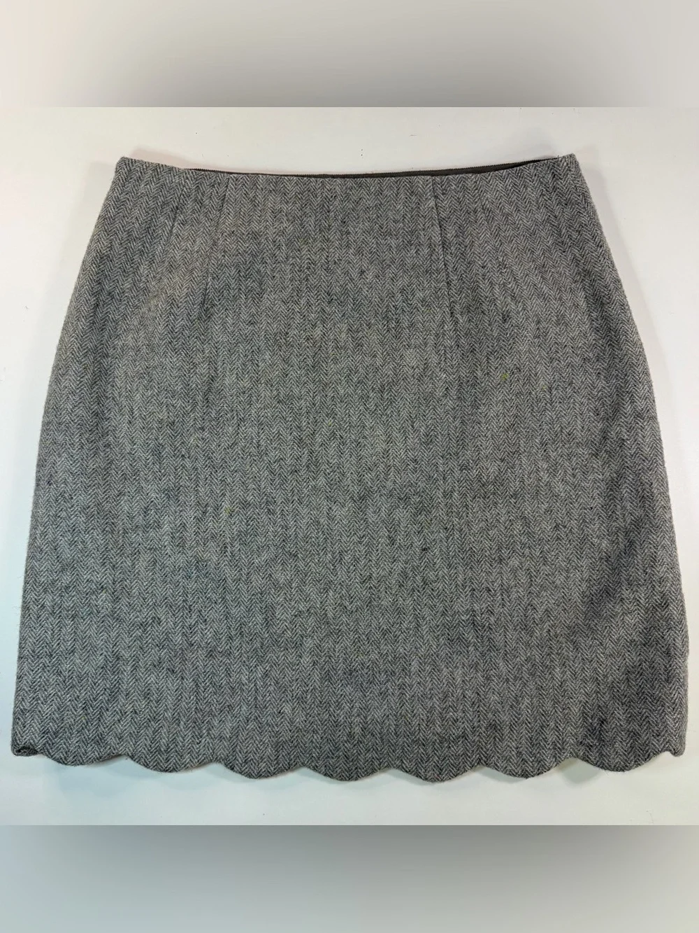 Talbots Gray Herringbone Pencil Skirt Scalloped Hem Preppy Minimalist W Size 8